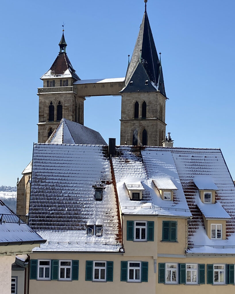 Stadtkirche Esslingen Winter | Philosophisches Forum